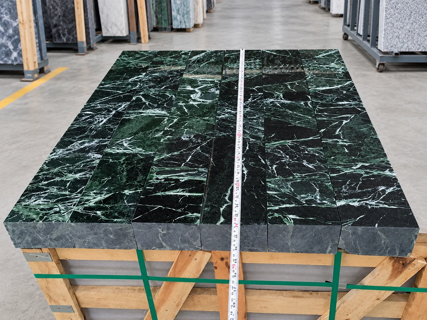 Spider Green Marble 8cm Length Inspection